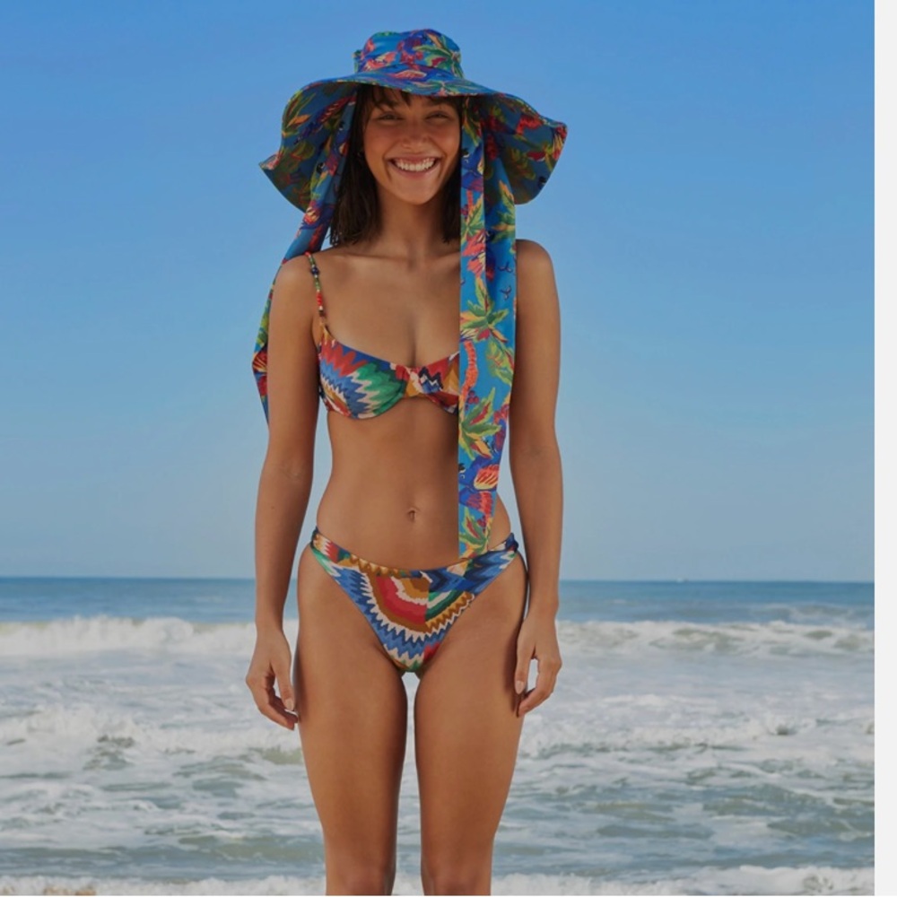NWT FARM Rio Chevron Toucans Bikini Bottoms